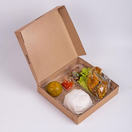 Oyo1568井里汶车站旅馆酒店 外观 照片